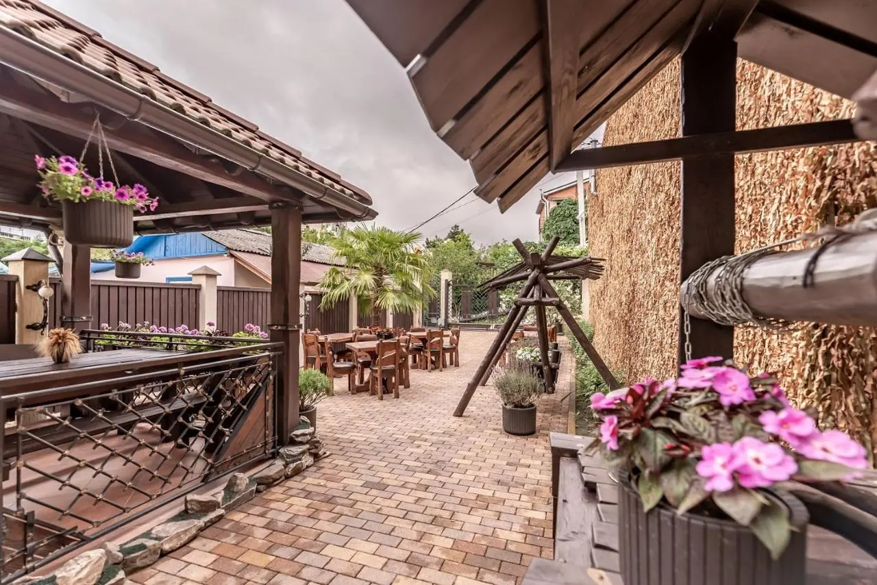Дивноморское: Guest House Yuzhniy