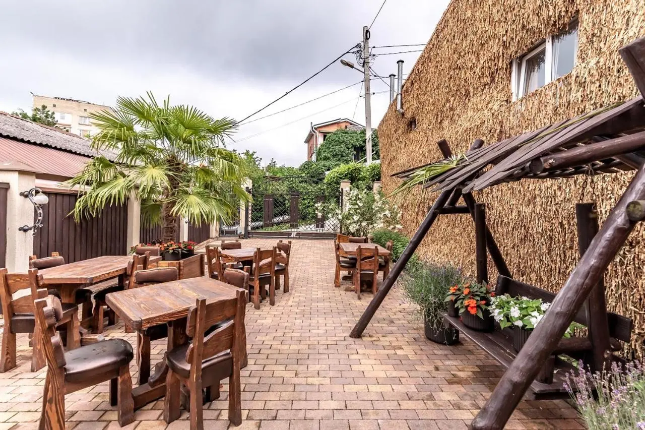 Дивноморское: Guest House Yuzhniy