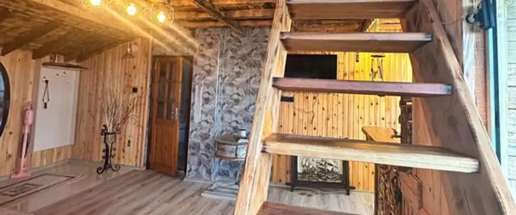 Трабзон: Brothers Bungalov