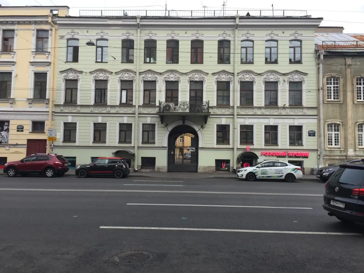 Санкт-Петербург: Элитная квартира в самом центре с индивидуальной парковкой