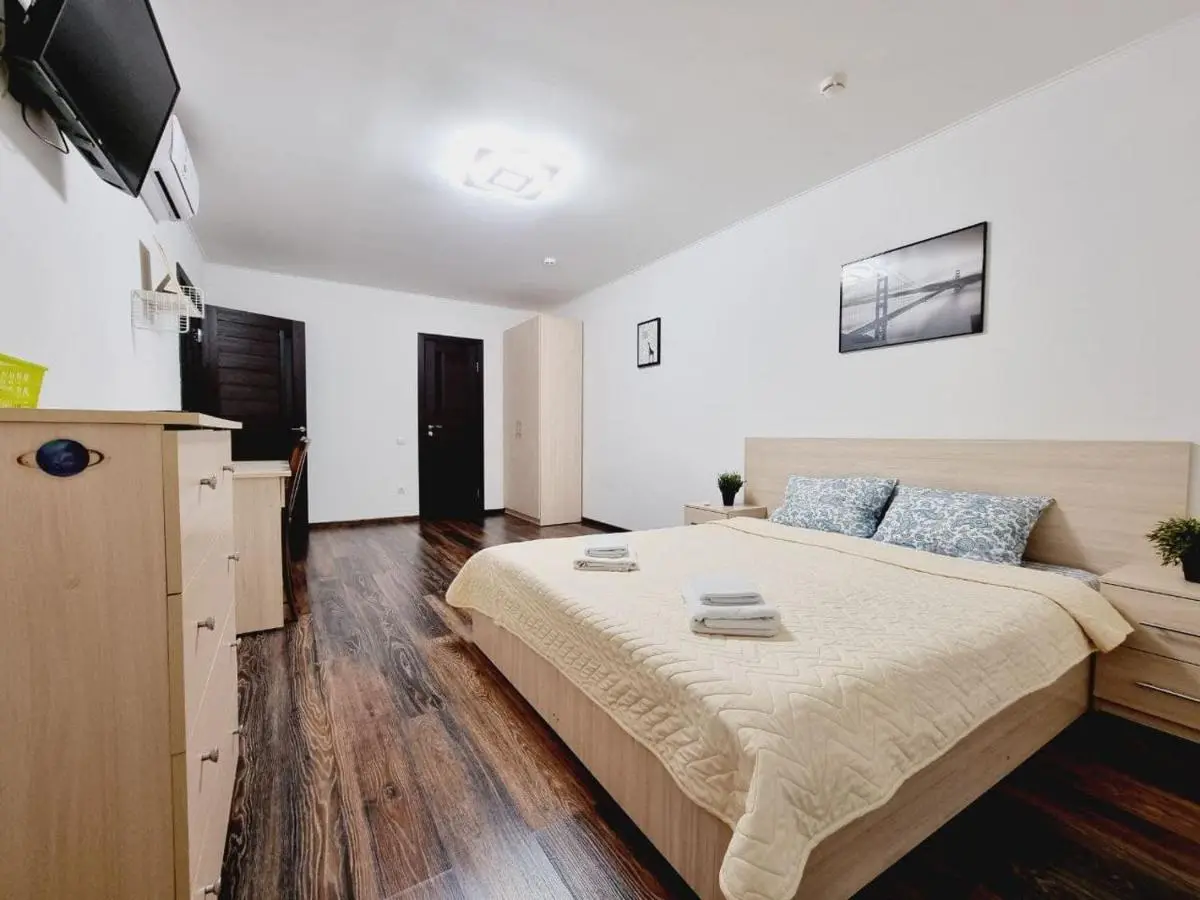 Санкт-Петербург: FlatHome24 апартаменты у метро Нарвская