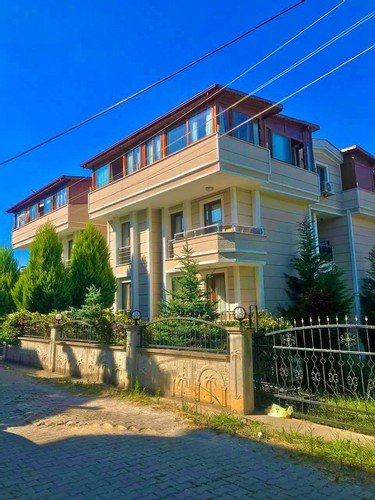 Увезпинар: Apartaments In Yalova