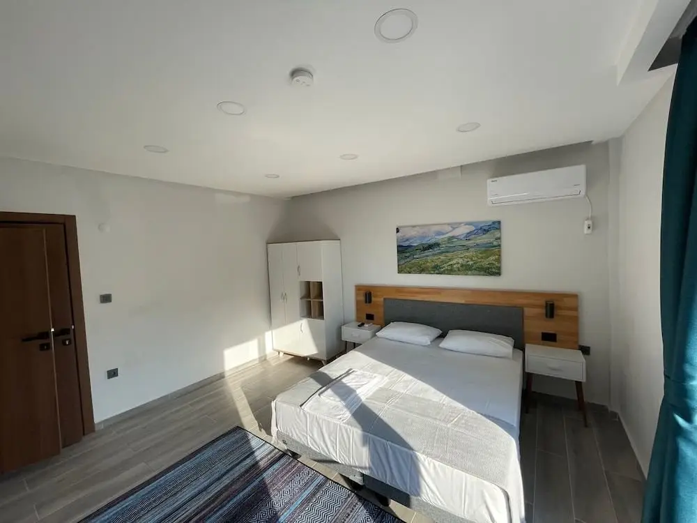 Увезпинар: Royalova Hotel