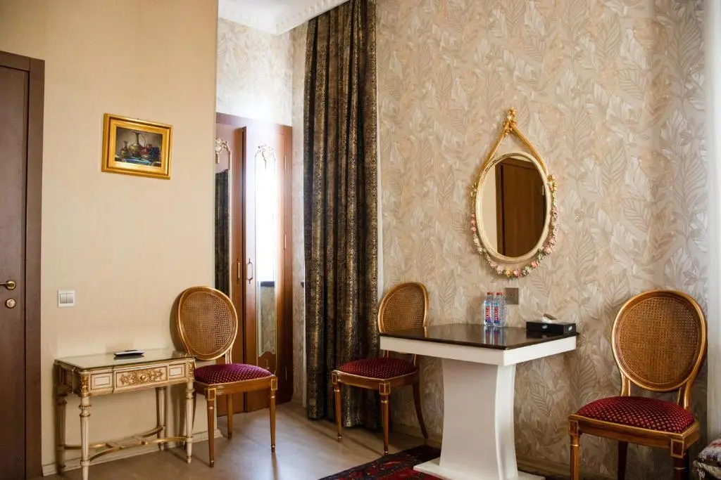 Баку: La Casa Old City Hotel