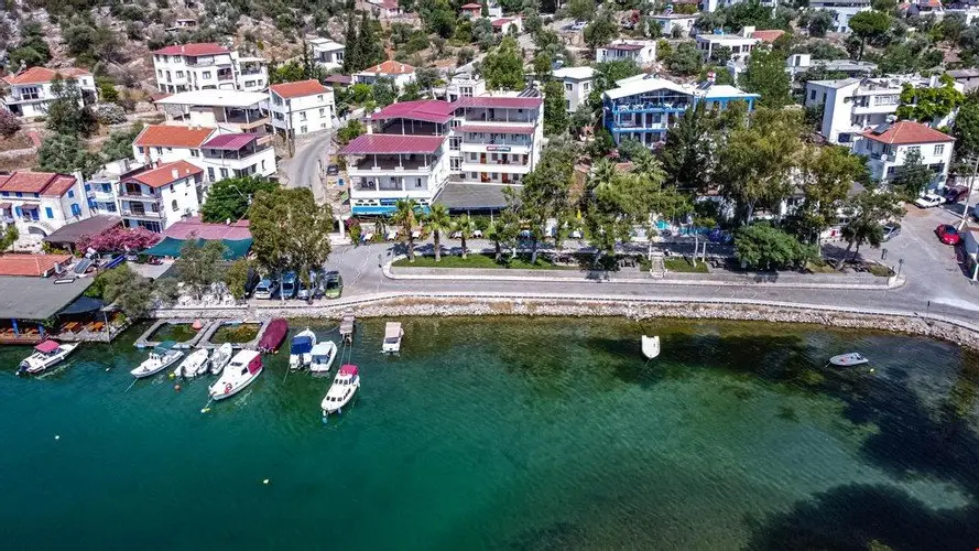 Kiyikislacik: Iasos Elizya Pansiyon
