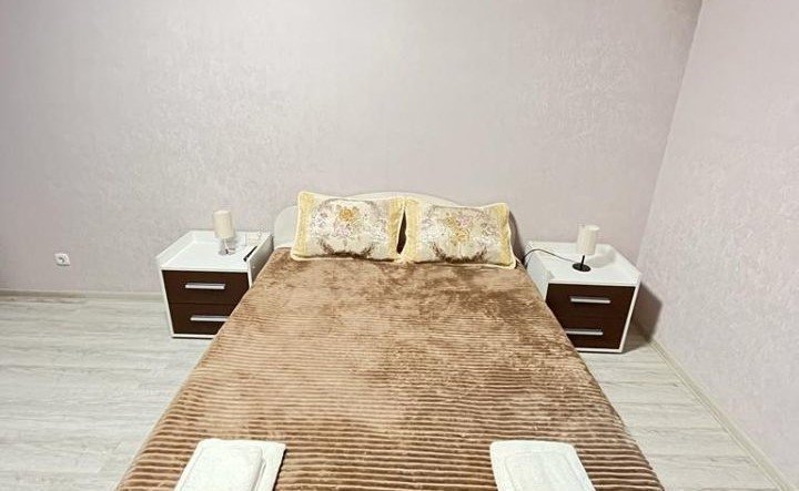 Красноярск: Карамзина 8 (Красноярск) 13 этаж