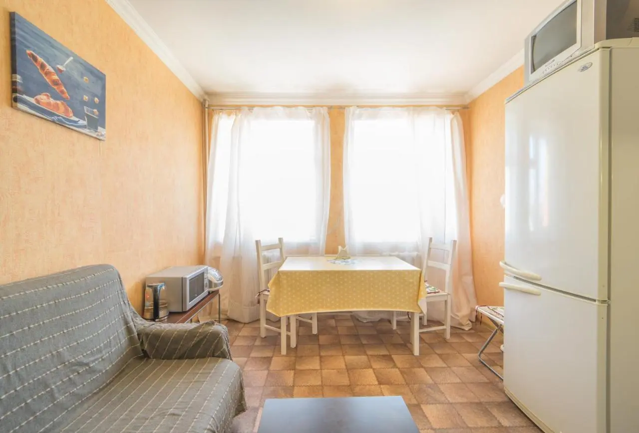 Санкт-Петербург: Hello Apartment Almazova and Doktrina