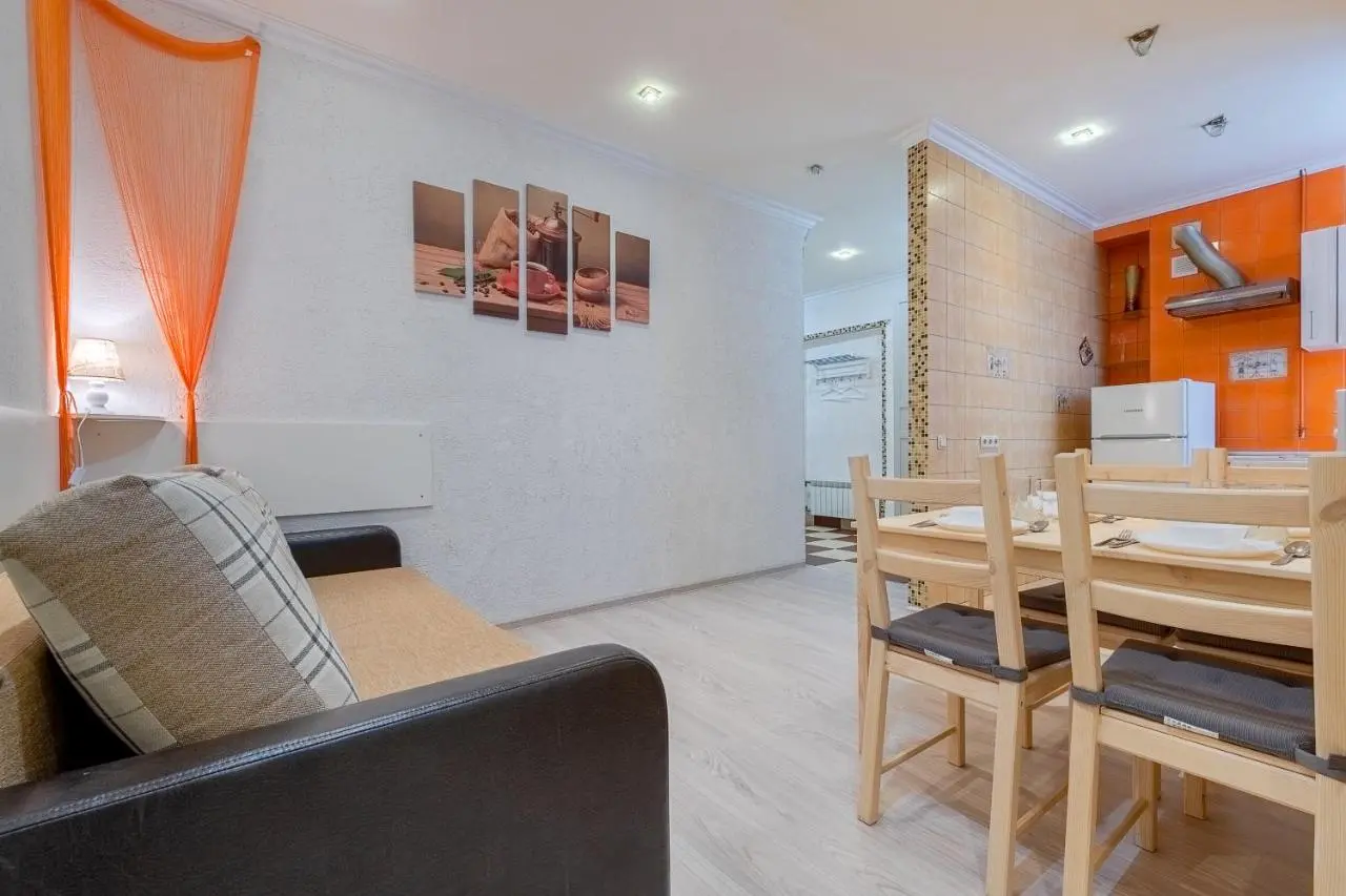 Воронеж: Apartment on Marata 8