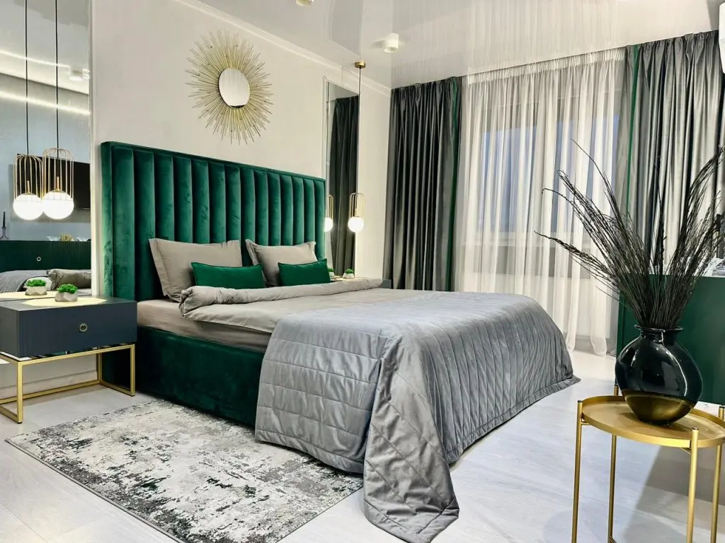 Калининград: Апартаменты класса люкс и красивым видом из окна "Emerald room"