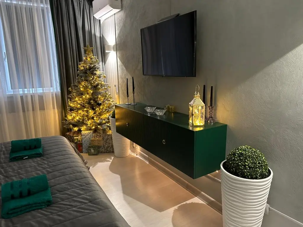 Калининград: Апартаменты класса люкс и красивым видом из окна "Emerald room"