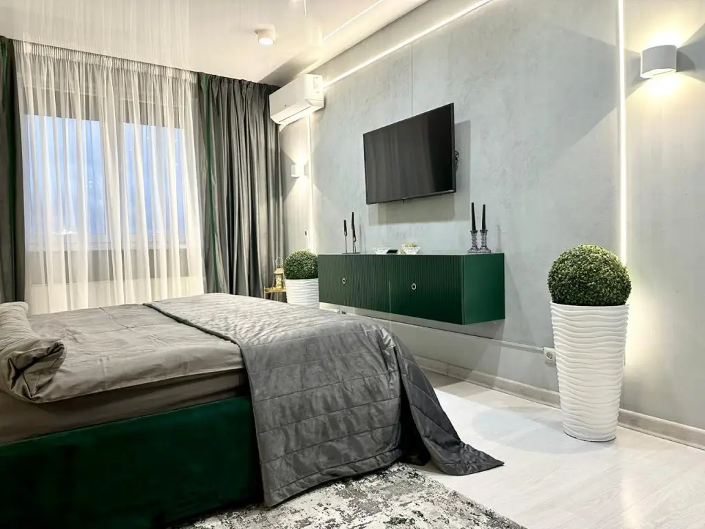 Калининград: Апартаменты класса люкс и красивым видом из окна "Emerald room"