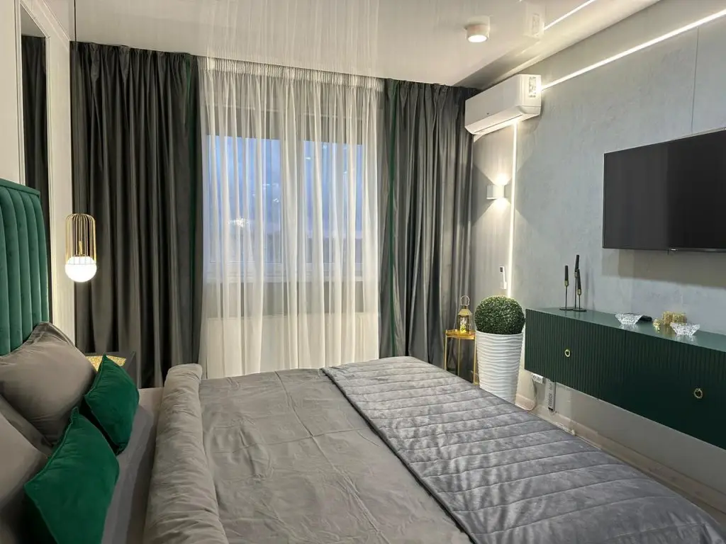 Калининград: Апартаменты класса люкс и красивым видом из окна "Emerald room"