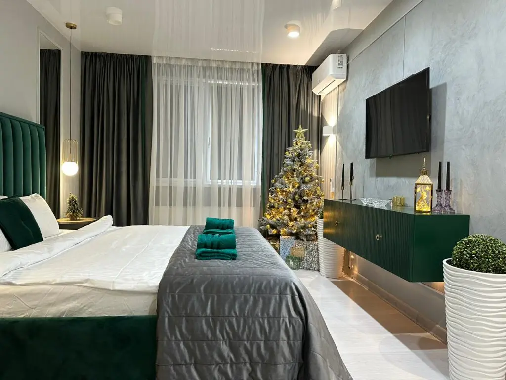 Калининград: Апартаменты класса люкс и красивым видом из окна "Emerald room"