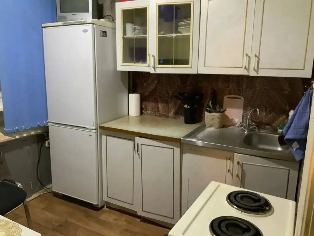 Кировск: Квартира 3-х комнатная на Кирова 33 (2-й этаж)
