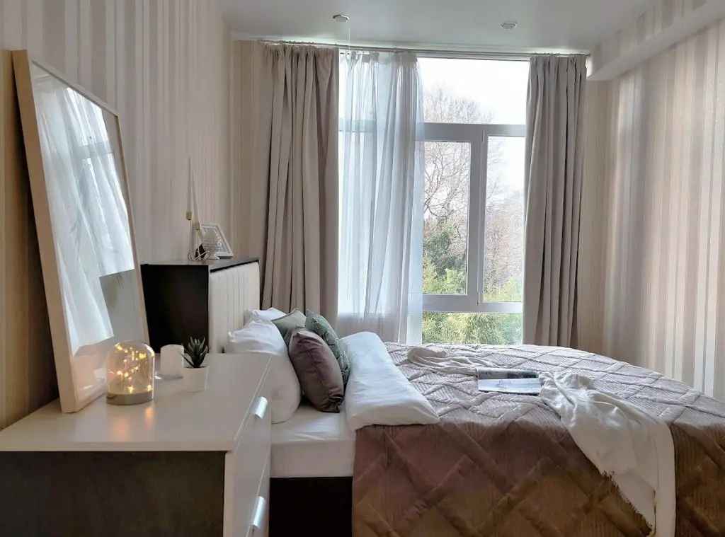 Сочи: ZhK Leto Deluxe Apartment
