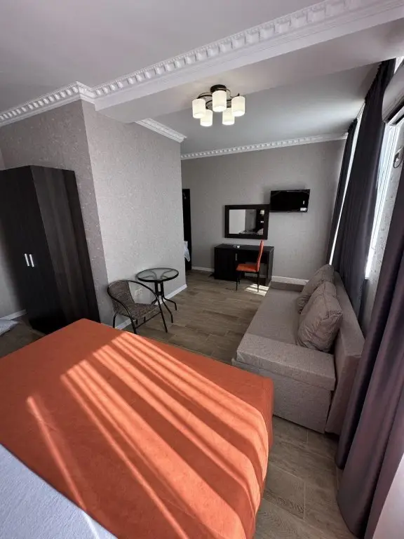 Ani Loo Hotel — фото 1