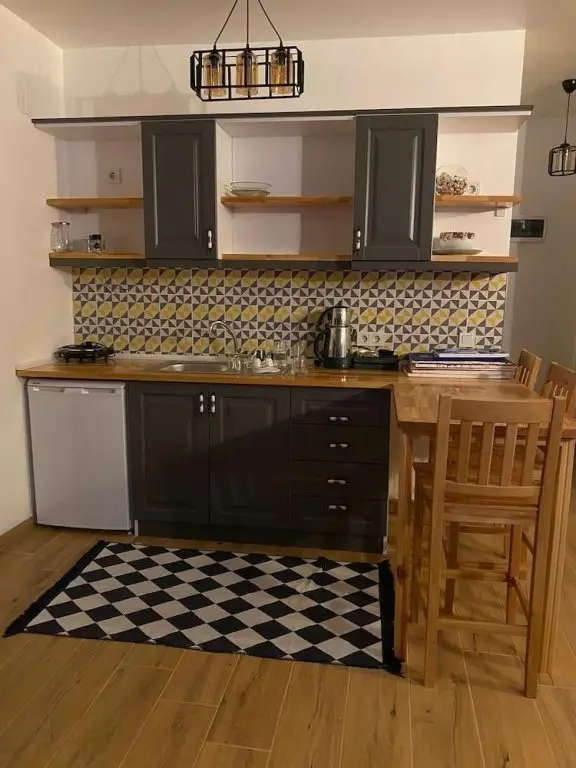 Янык: Şana Bungalow