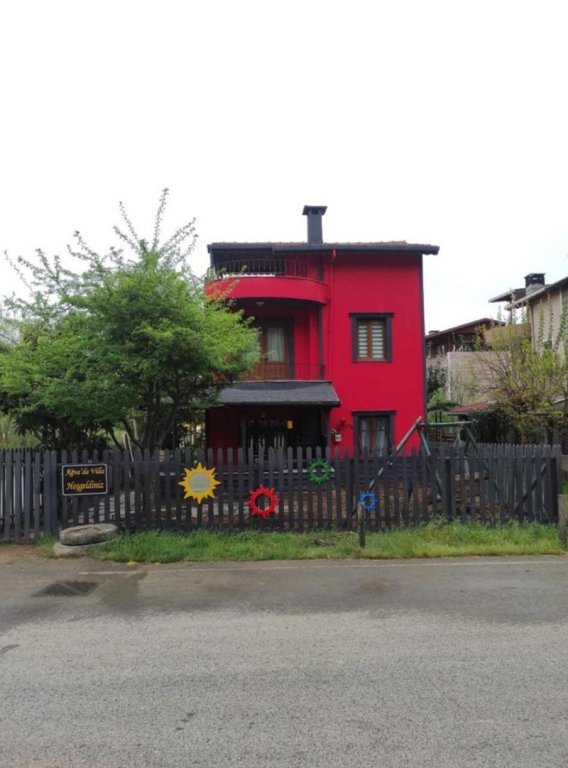 Сайл: Puerta Villa