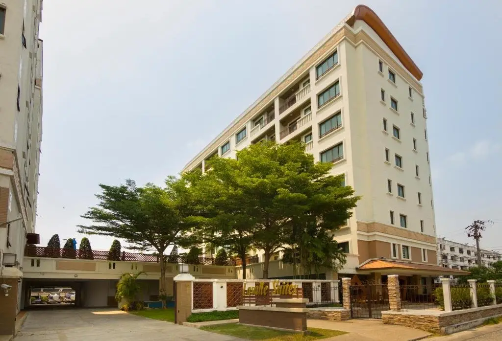 Lasalle Suites & Spa — фото 1