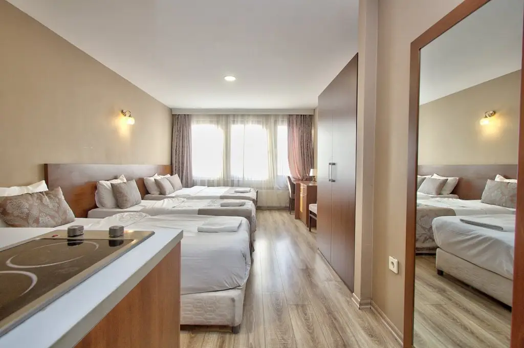 Стамбул: Отель Wide Suites Taksim