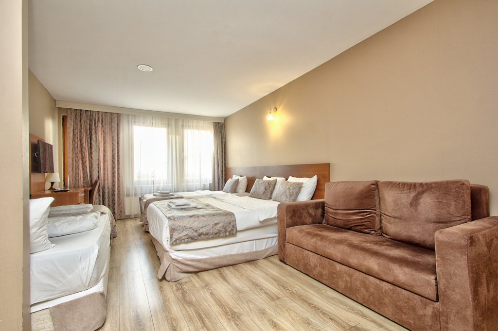 Стамбул: Отель Wide Suites Taksim