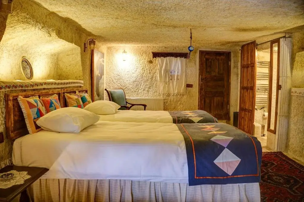 Gibos Cave Hotel — фото 1
