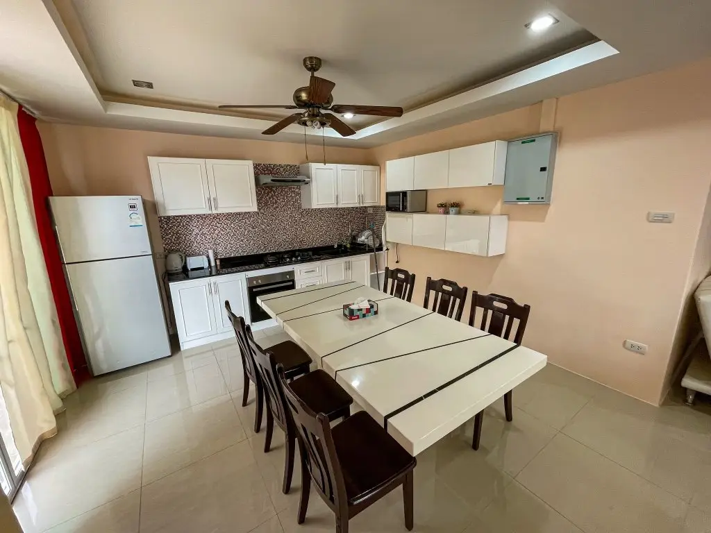 Паттайя: Вилла JOMTIEN CONDOTEL&VILLAGE