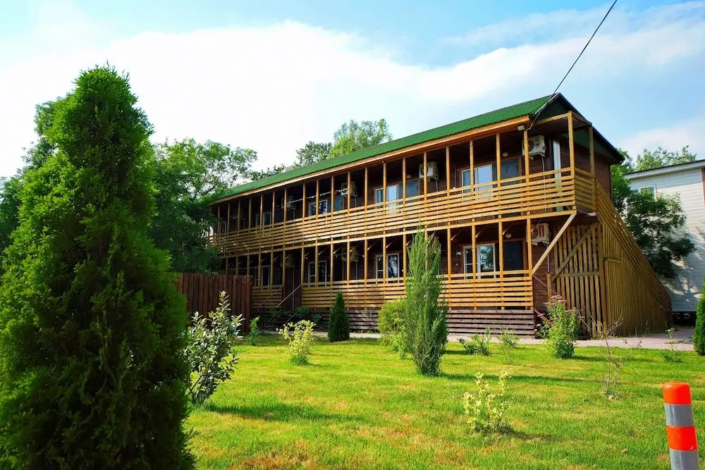 Геленджик: Polyana Cottages