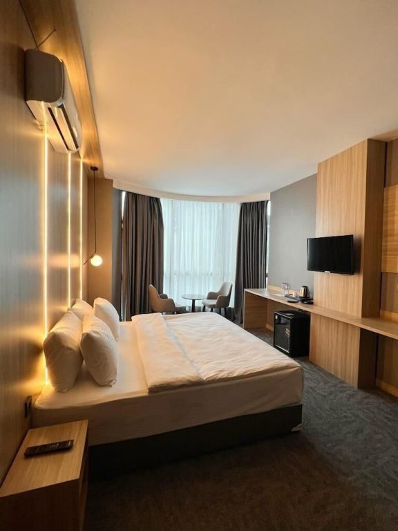 Арнавуткёй: Royal Mass Airport Business Hotel