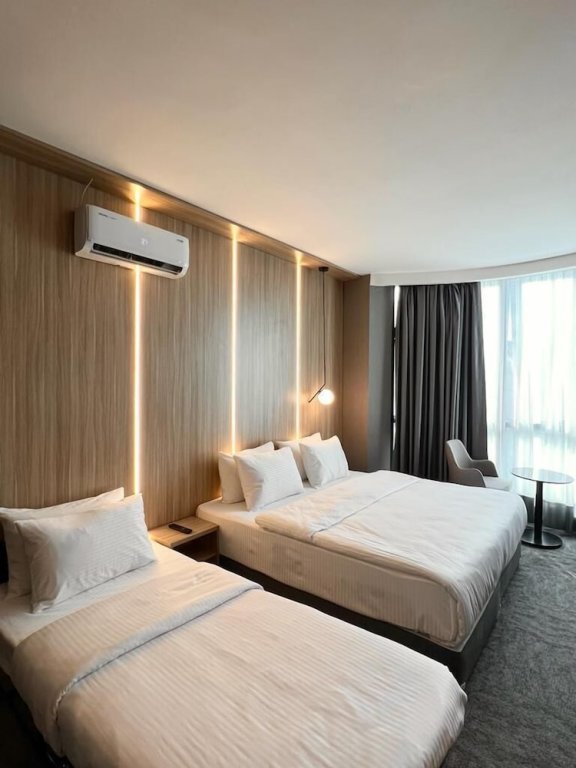 Арнавуткёй: Royal Mass Airport Business Hotel