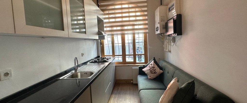 Стамбул: Refurbished Triplex In Taksim