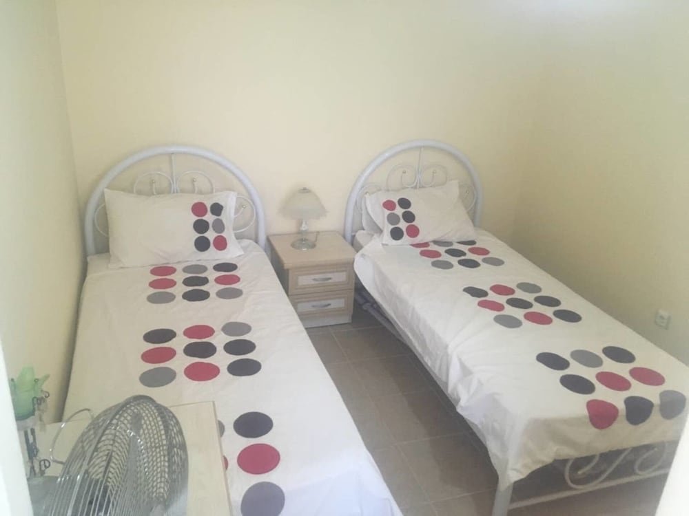Дидим: Superb Penthouse Sleeps 8 6 Beds