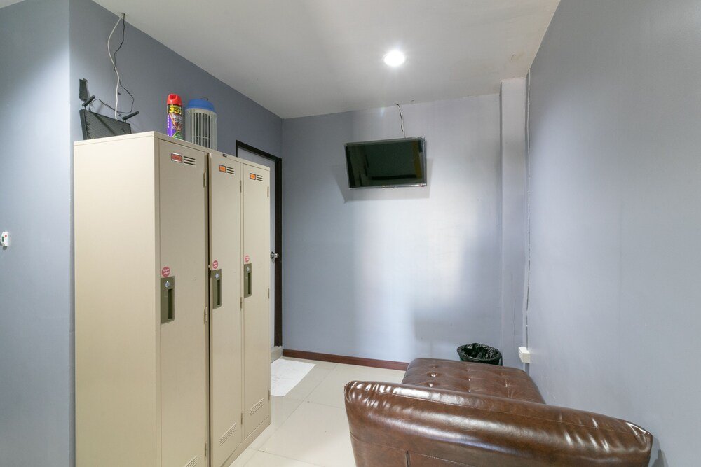 Бангкок: The Rooftop Residence Hostel