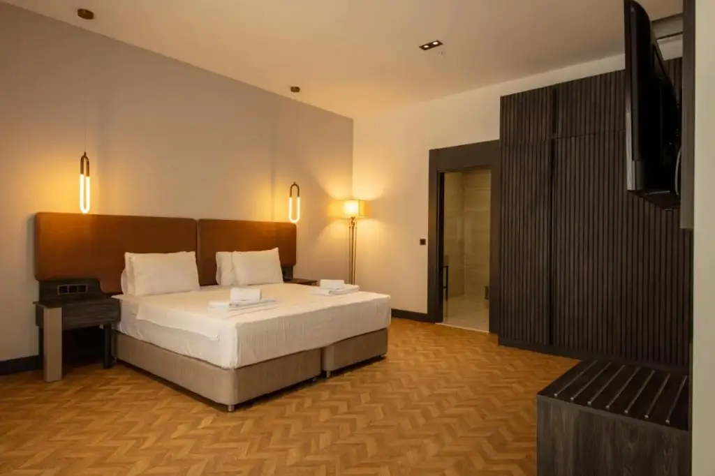 Трабзон: V Center Hotel
