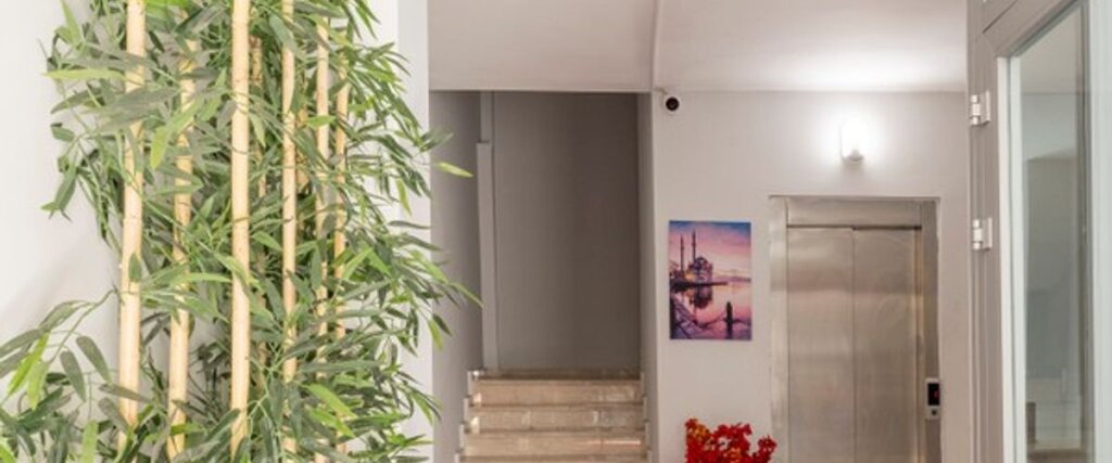 The Red Tent Suite 23 — фото 1