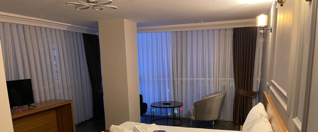 Стамбул: Waves Hotel