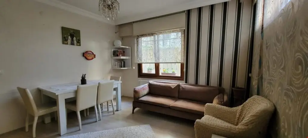 Стамбул: An Easy Transport and Quiet Apartment in Istanbul