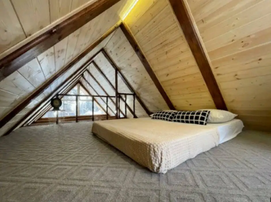 Шерегеш: Шале Sashagesh, A-Frame в Шерегеше, ул. Рябиновая 53