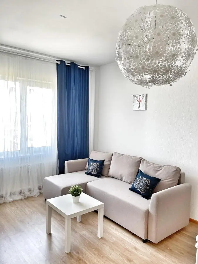 Санкт-Петербург: White flat Plesetskaya 8-960-283-33-23