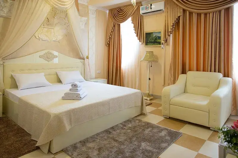 Ташкент: Hotel Indi-Anna