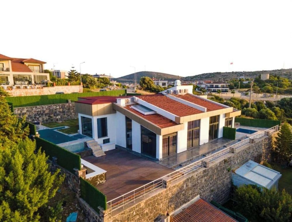 Чешме: Costalinn Premium Cesme
