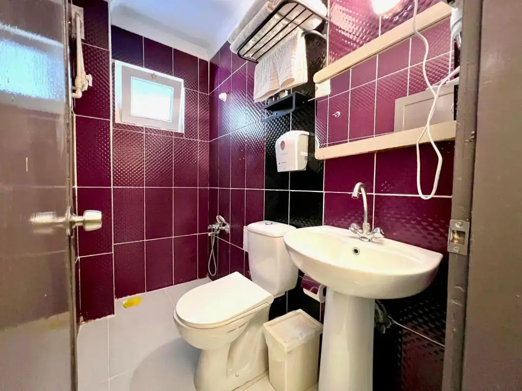 Эдремит: Cord Otel