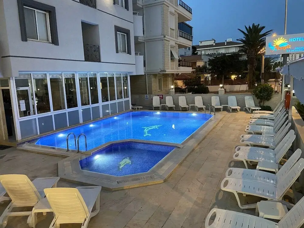 Айвалык: Nergiz Hotel