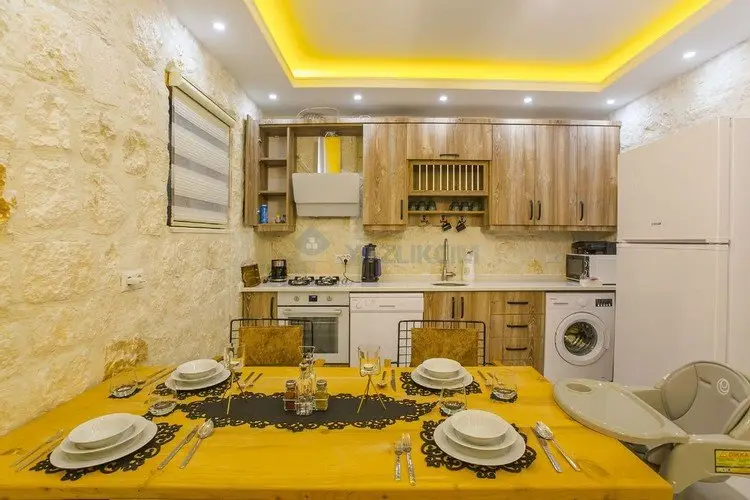 Киник: Villa Asel Stone