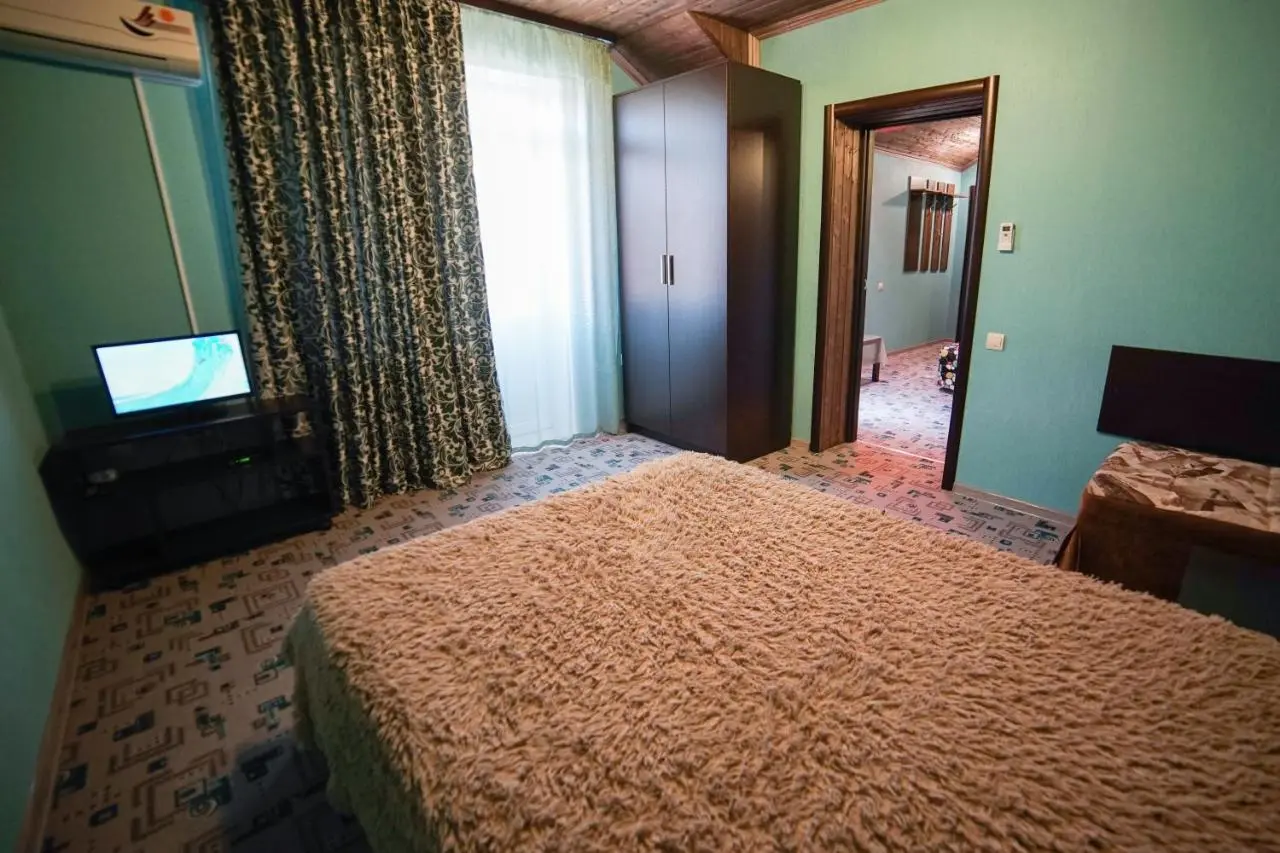 Витязево: More Solntsa Guest House