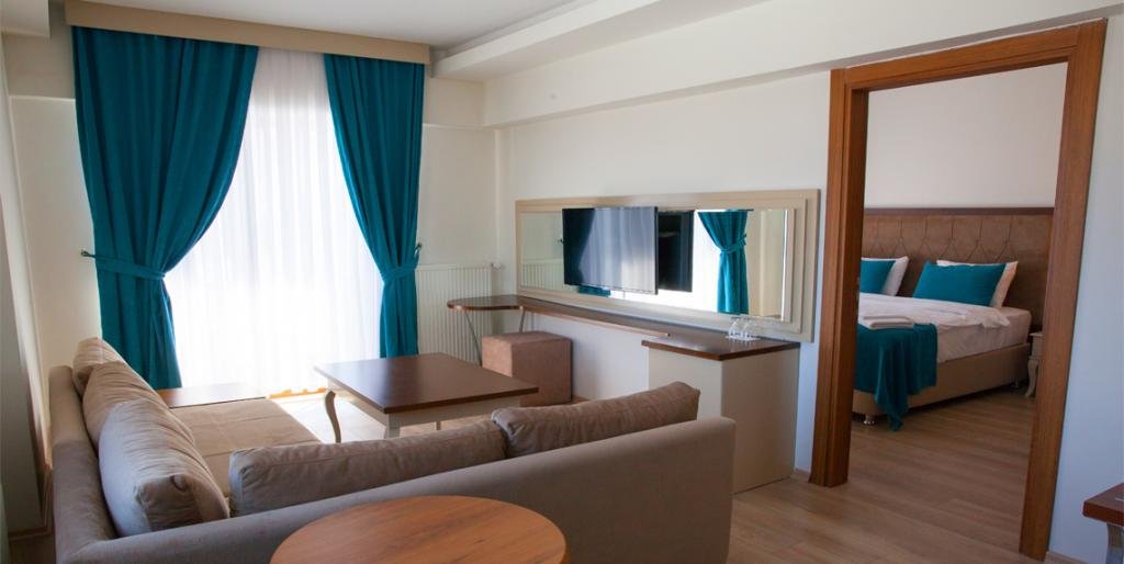 Явузкой: Black Forest Hotel & Spa