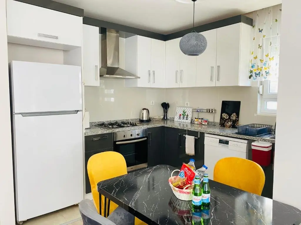 Анталья: Aether House No7,Old Town, Beach, Central, Netflix