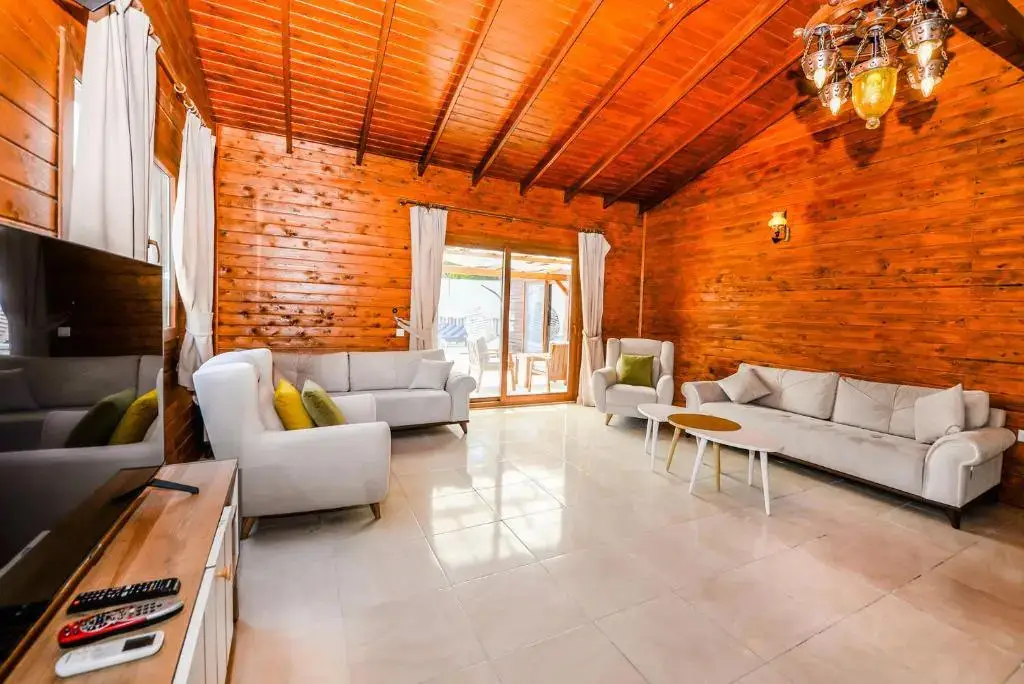 Исламлар: Villa Woodhouse