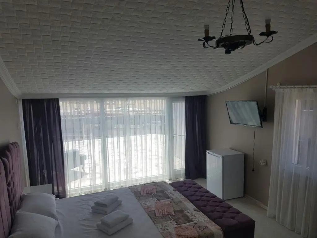 Айвалык: Midilli Otel Sarimsakli