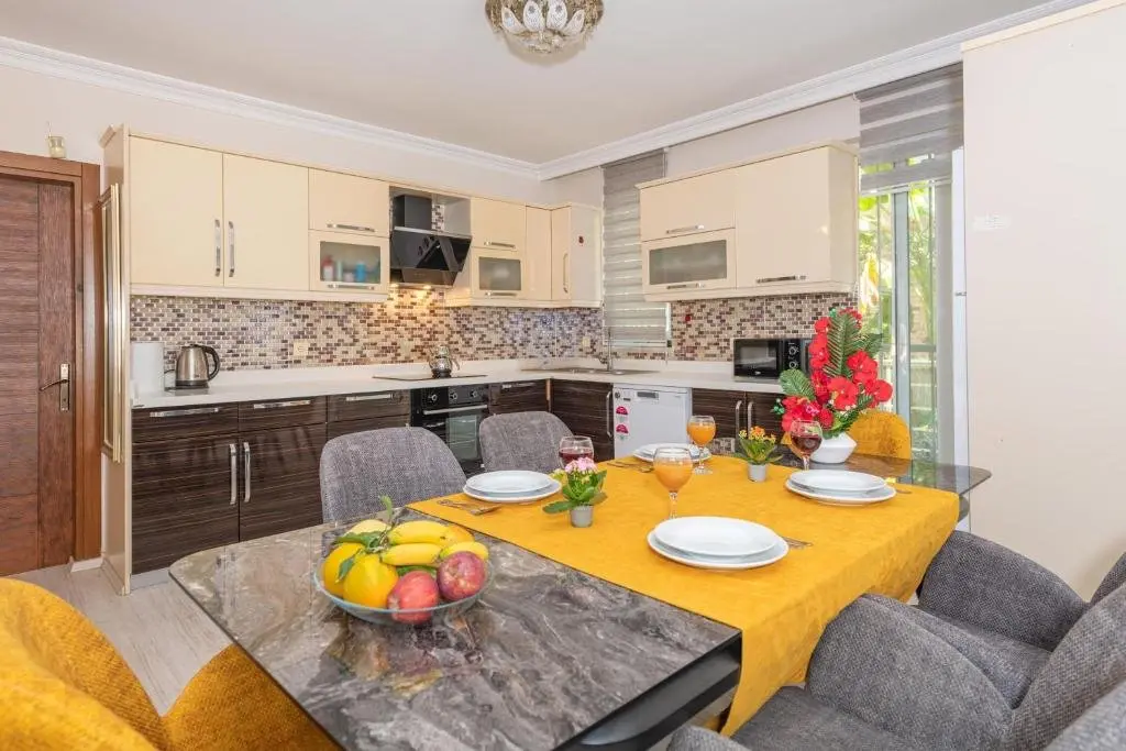 Фетхие: Villa Yasam Park - Luxury 8 Person - Fethiye Calis Beach 90mt